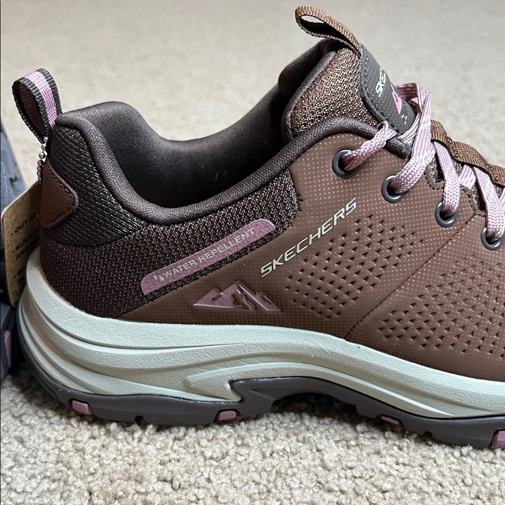 NWT - Skechers Outdoor Trail Shoes - Size 8.5 - Picture 5 of 9